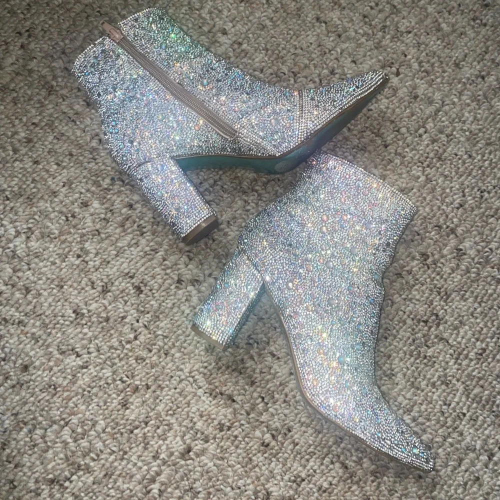 crystals beaded Sparkly Betsy Johnson healed boots size 6.5 Tiffany blue bottoms - Picture 3 of 8